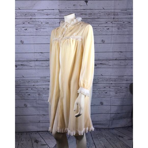 Vintage Victorian Frilled high neck tulle robe in yellow & white size 5 - Picture 3 of 12